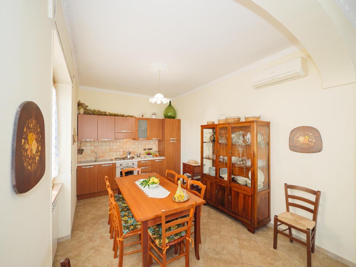 ARANCI 67 - convenient apartment in Sorrento centre Esterno foto
